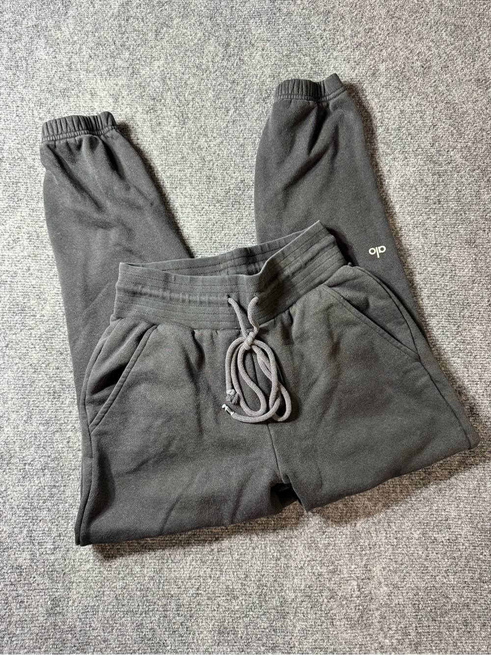 ALO Yoga Charcoal Gray Drawstring Jogger Sweatpants